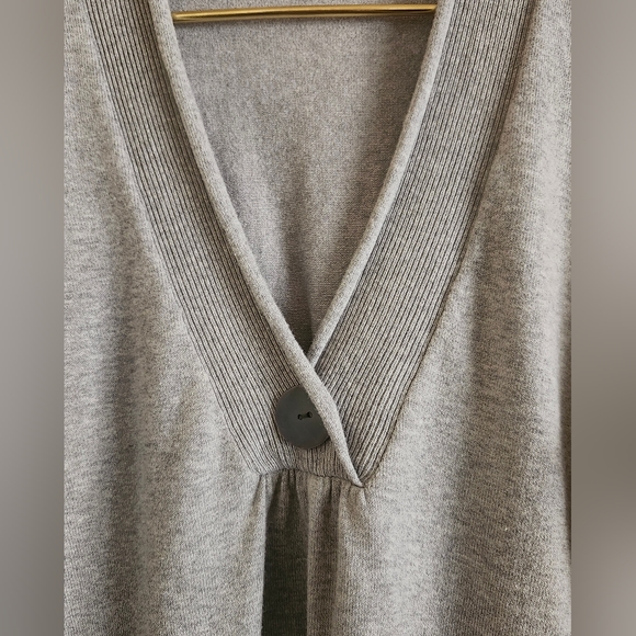 J.Jill V-neck Stretch Pullover Sweater - Picture 3 of 8